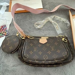 Louis Vuitton Pochette